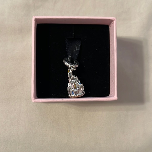 Pandora Disney world 50th Anniversary Magic Castle Charm - Picture 1 of 9